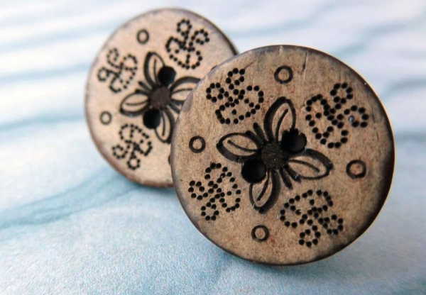 Kokos Ohrstecker mit Gravur Holz Natur Muster